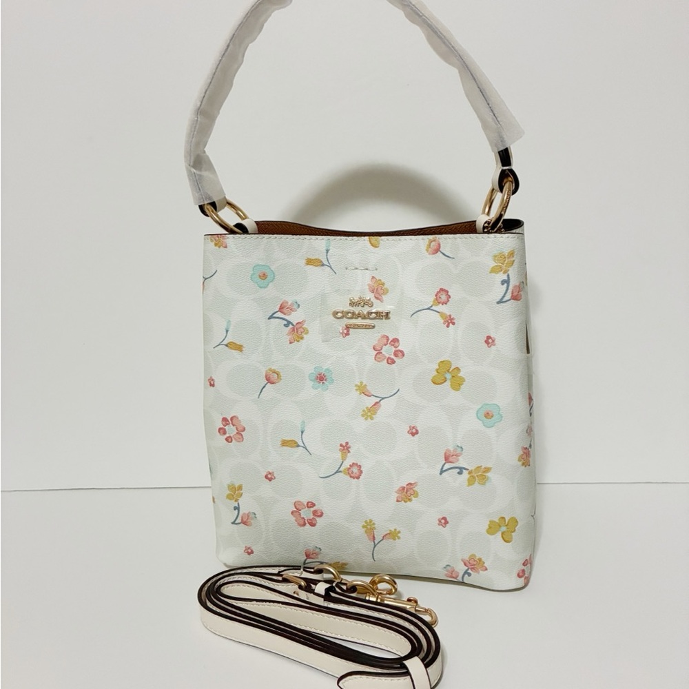 🌸New Coach Small Town 2 Way Floral Bucket Bag With Dreamy Floral Print